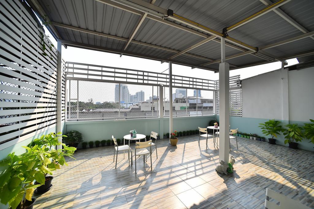 Take A Rest Hotel 방콕 외부 사진
